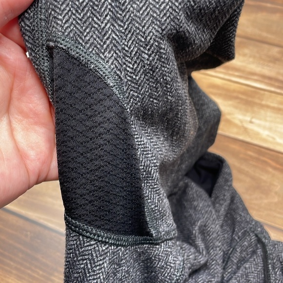 Lululemon Think Fast Pullover in Gray 4 D2 - Picture 8 of 9